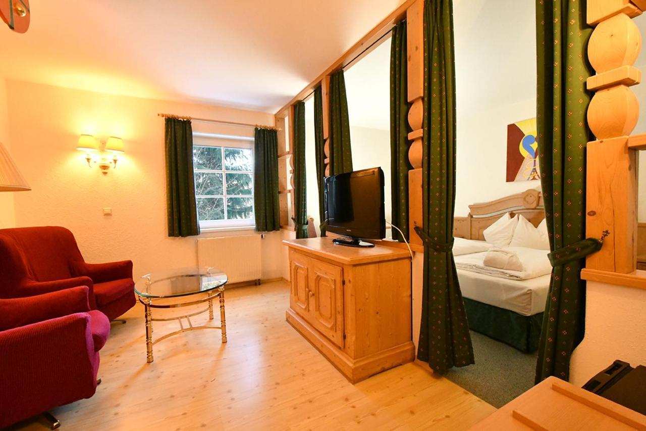 Landhotel Altes Zollhaus Hermsdorf  Екстер'єр фото