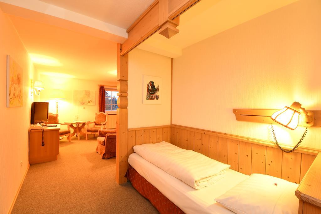 Landhotel Altes Zollhaus Hermsdorf  Екстер'єр фото